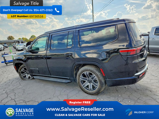 Used 2025 Jeep Wagoneer 4WD image 3