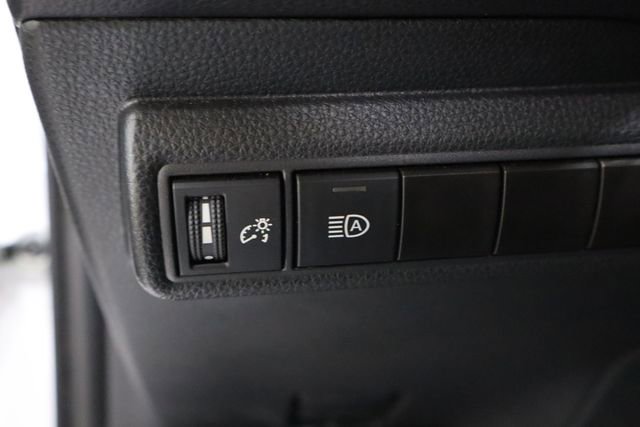 Used 2023 Toyota Corolla LE image 16