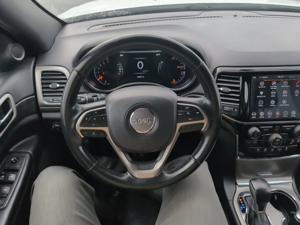 Used 2020 Jeep Grand Cherokee Laredo w/ 18" Wheel & 8.4" Radio Group image 27