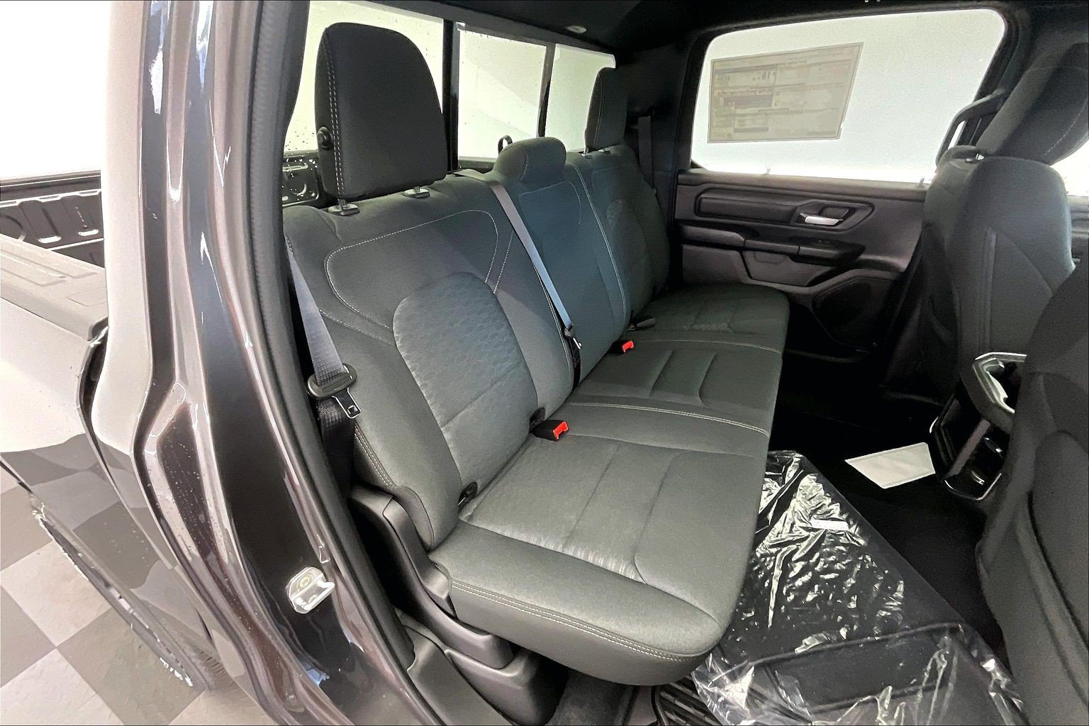 New 2026 RAM 1500 Express AWD/4WD image 10