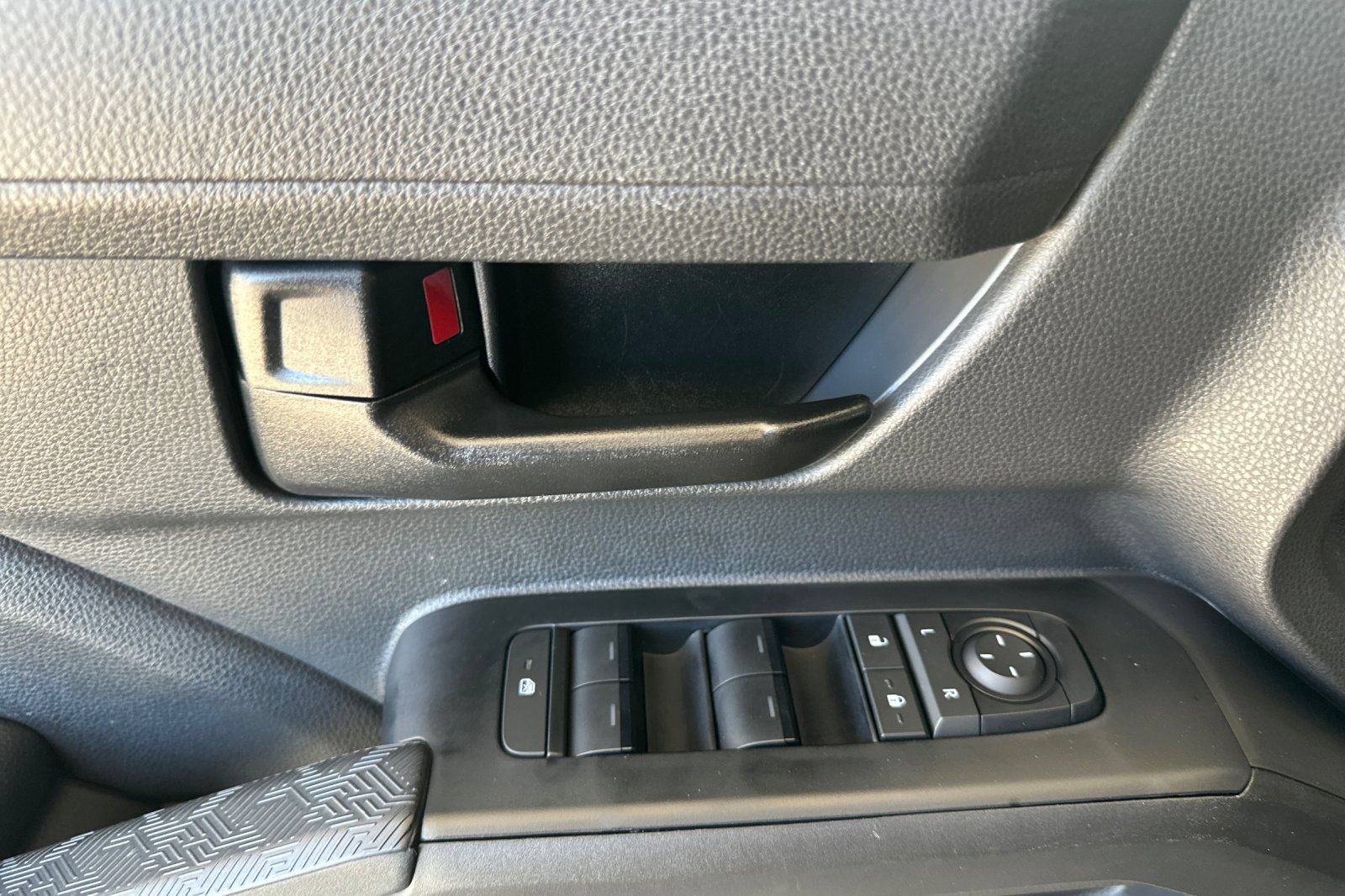 Certified 2026 Toyota Tacoma SR5 AWD/4WD image 11