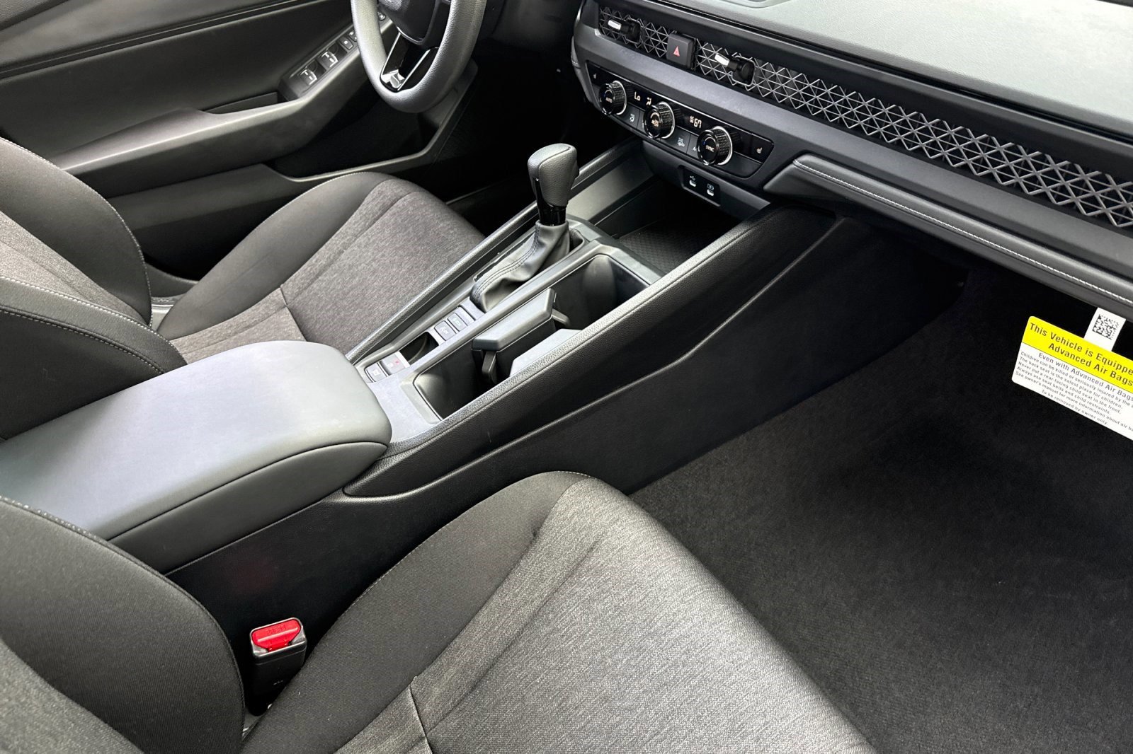 Certified 2025 Honda Accord SE image 31