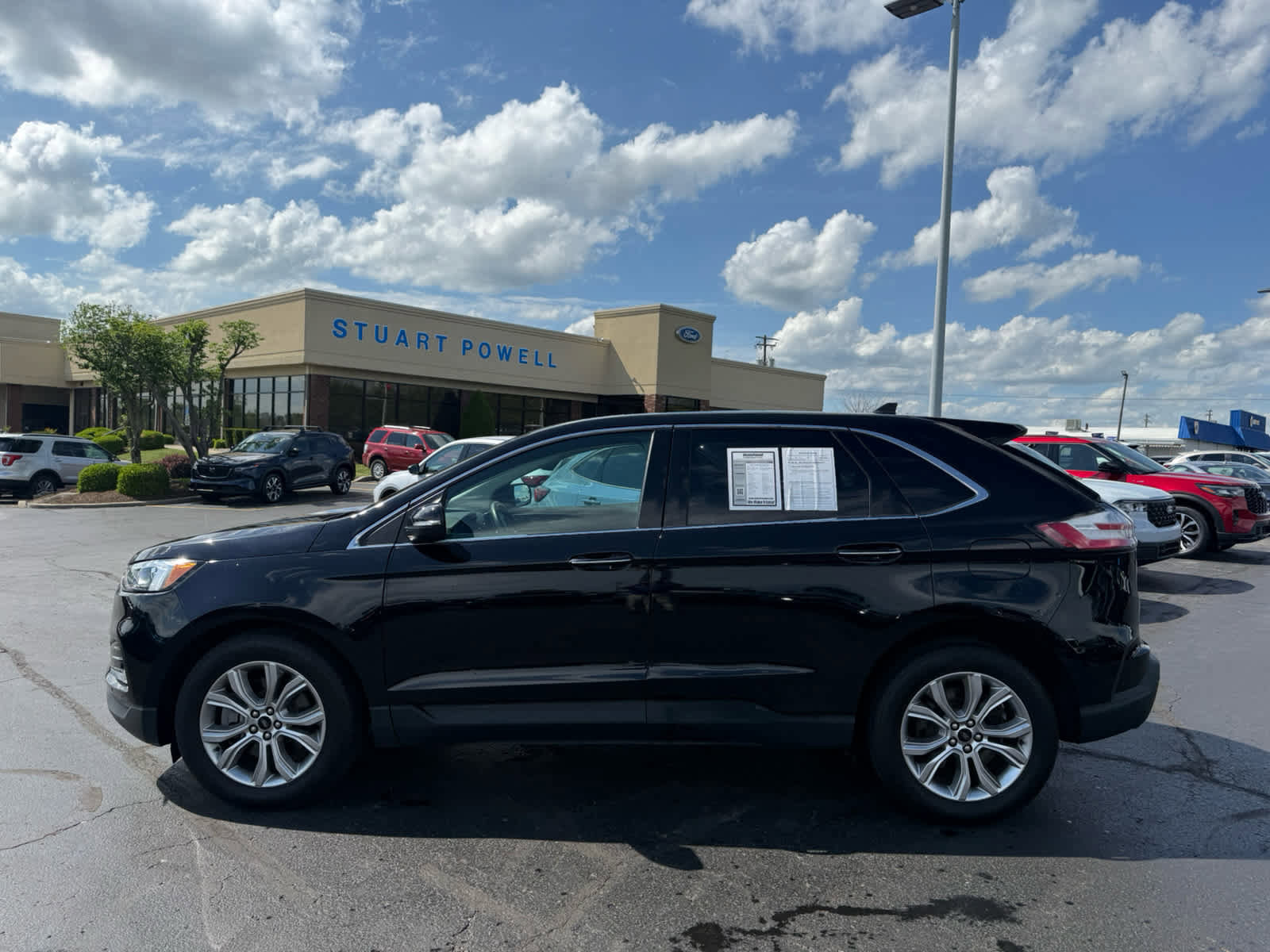 Certified 2024 Ford Edge Titanium image 26