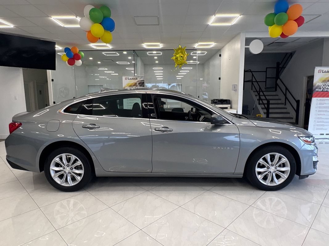 Used 2025 Chevrolet Malibu LT FWD image 5