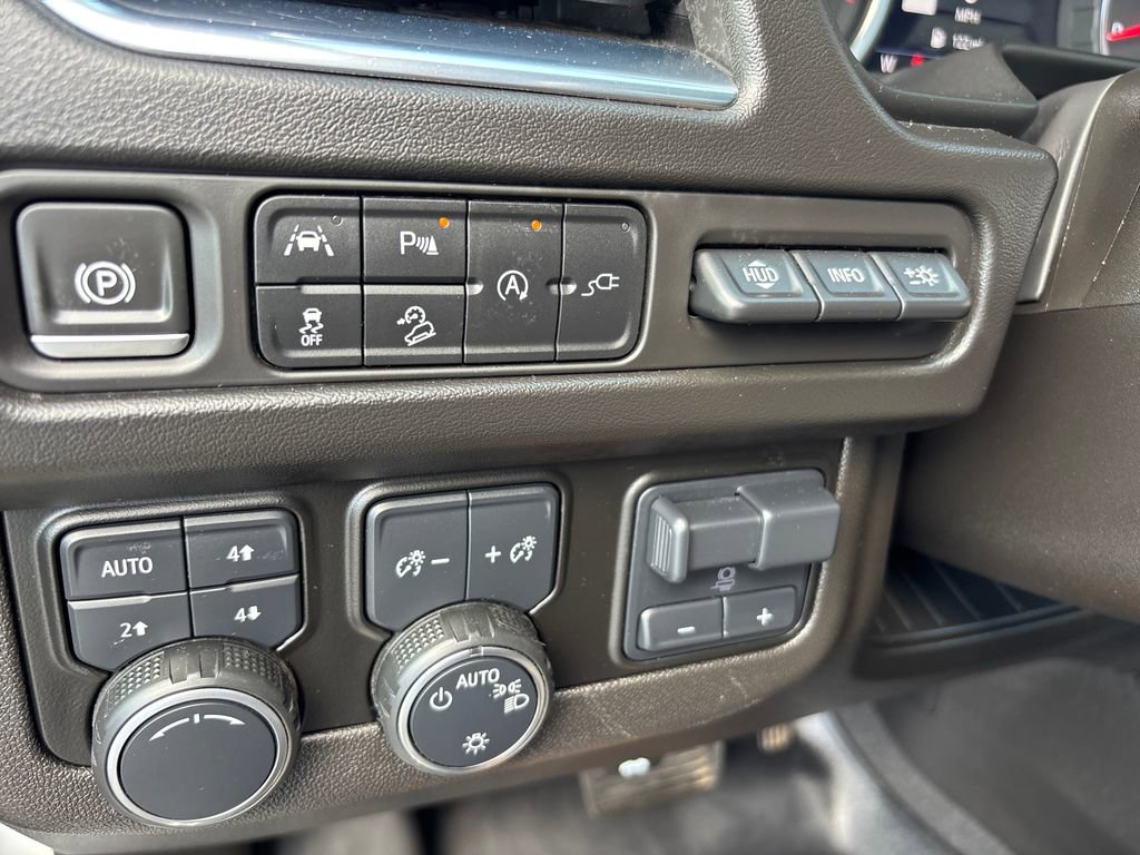 Certified 2021 Chevrolet Suburban High Country w/ Premium Package AWD/4WD image 36