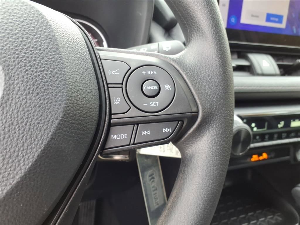 Certified 2023 Toyota RAV4 LE image 21