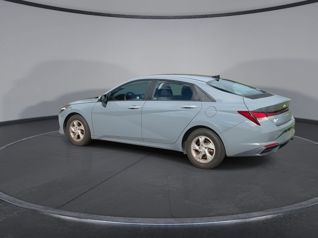 Used 2021 Hyundai Elantra SE FWD image 6