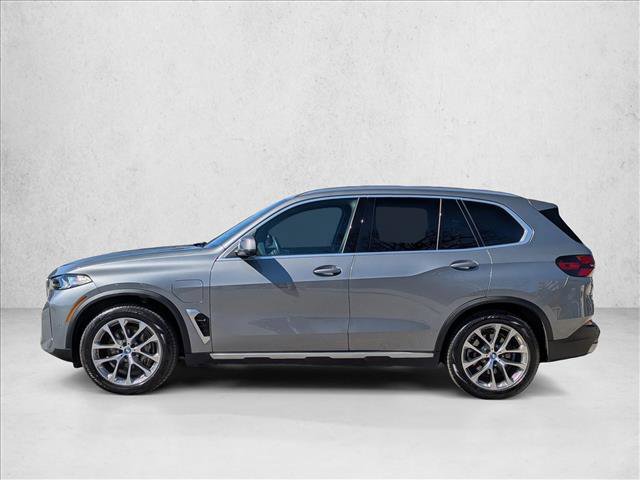 Certified 2024 BMW X5 xDrive50e w/ Premium Package image 9