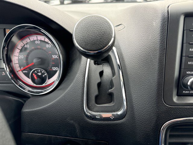 Used 2020 Dodge Grand Caravan SE w/ UConnect Hands-Free Group image 19