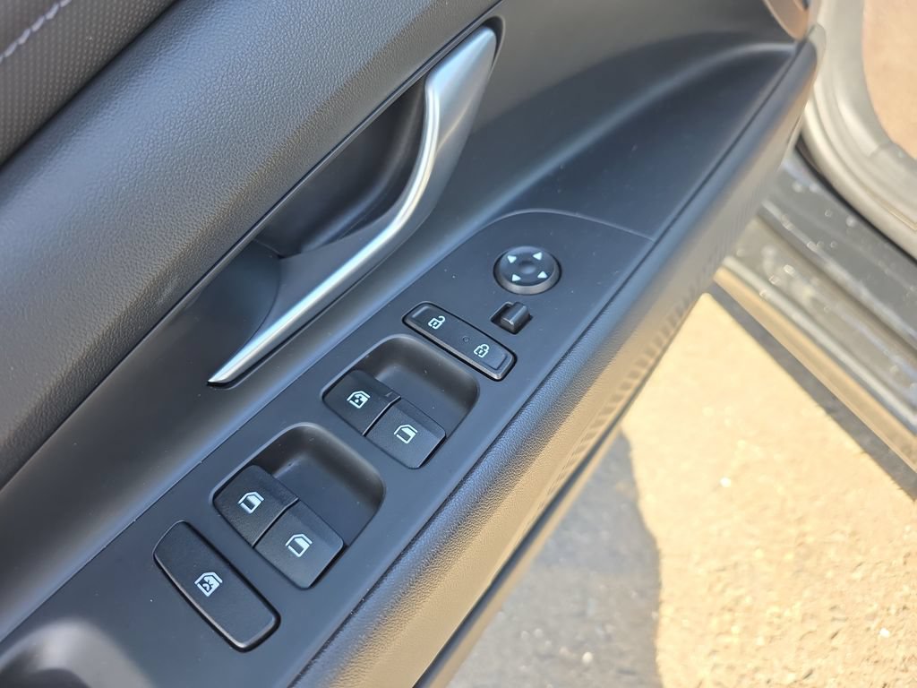 Used 2023 Hyundai Elantra Limited FWD image 20