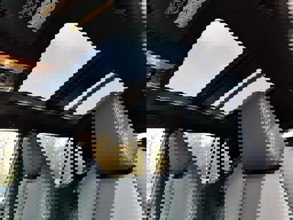 Used 2021 Toyota RAV4 XSE image 15