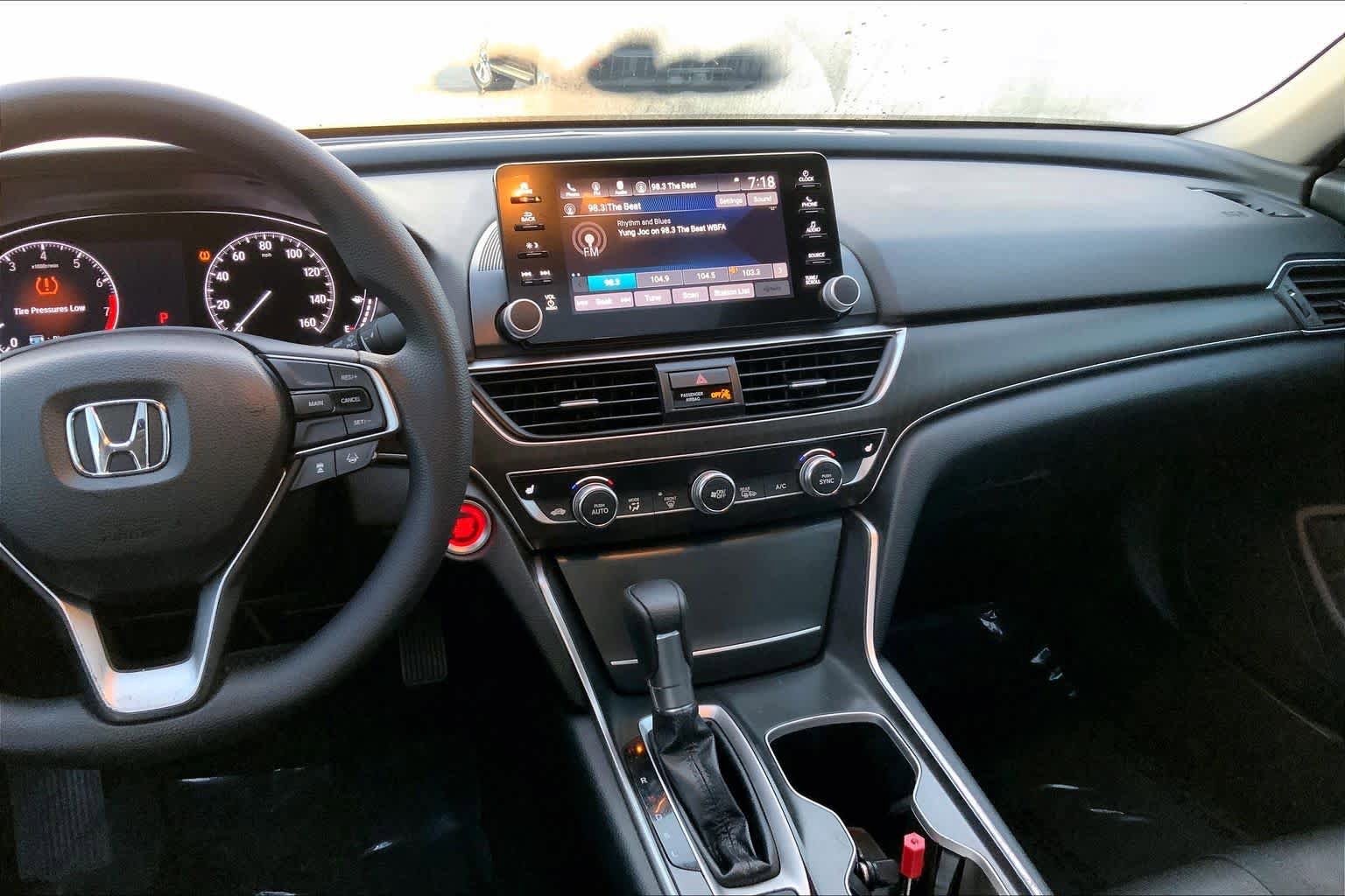 Used 2018 Honda Accord EX image 7