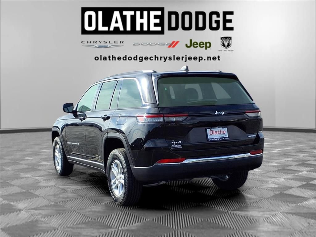 New 2025 Jeep Grand Cherokee Laredo AWD/4WD image 3