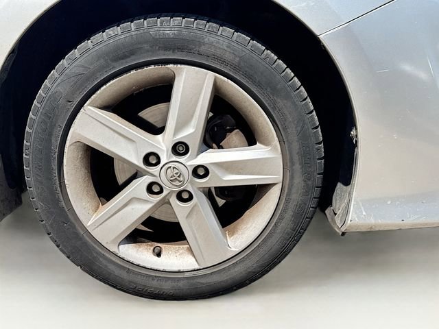 Used 2014 Toyota Camry SE FWD image 15