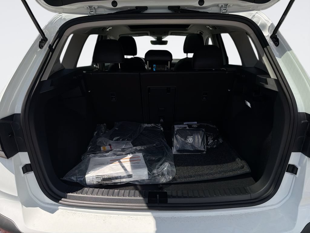 New 2026 Volkswagen Taos SEL AWD/4WD image 21