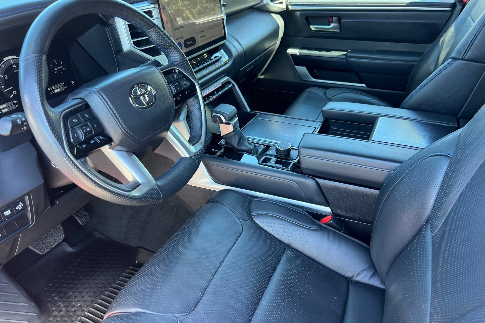 Used 2025 Toyota Tundra Platinum AWD/4WD image 10