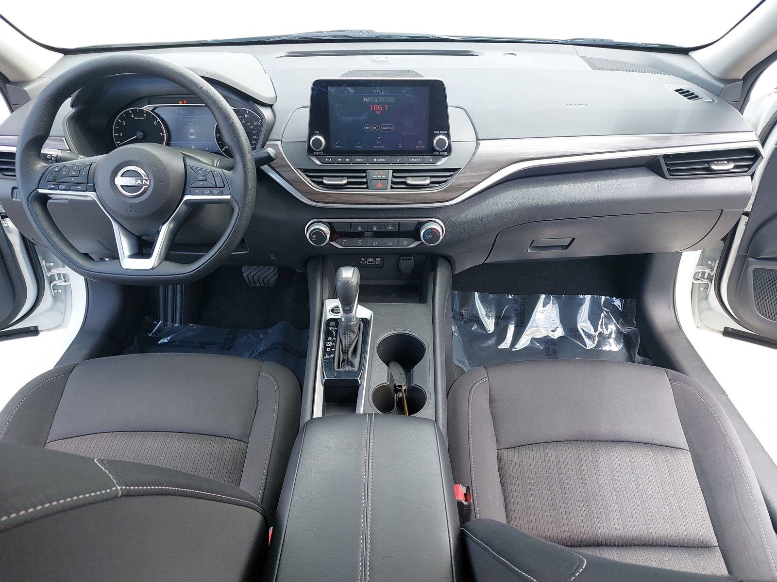 Used 2025 Nissan Altima 2.5 SV FWD image 9