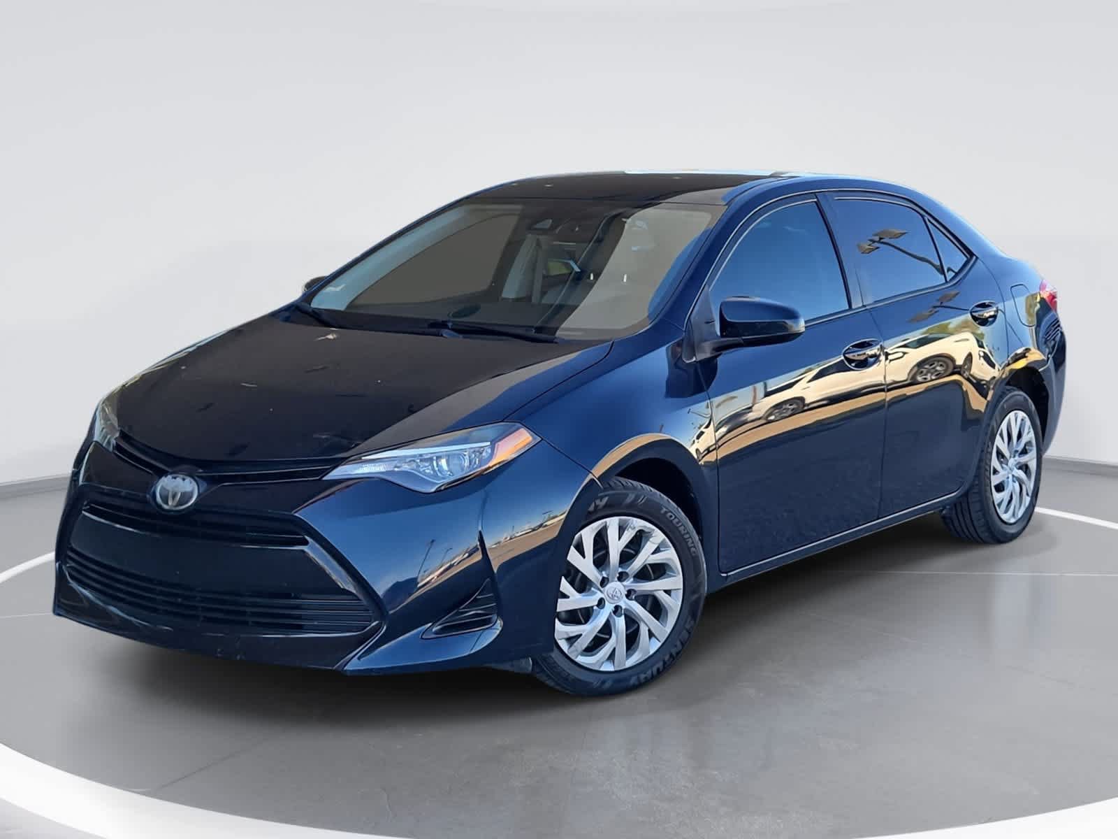 Used 2019 Toyota Corolla LE w/ Carpet Mat Package (TMS) FWD image 1