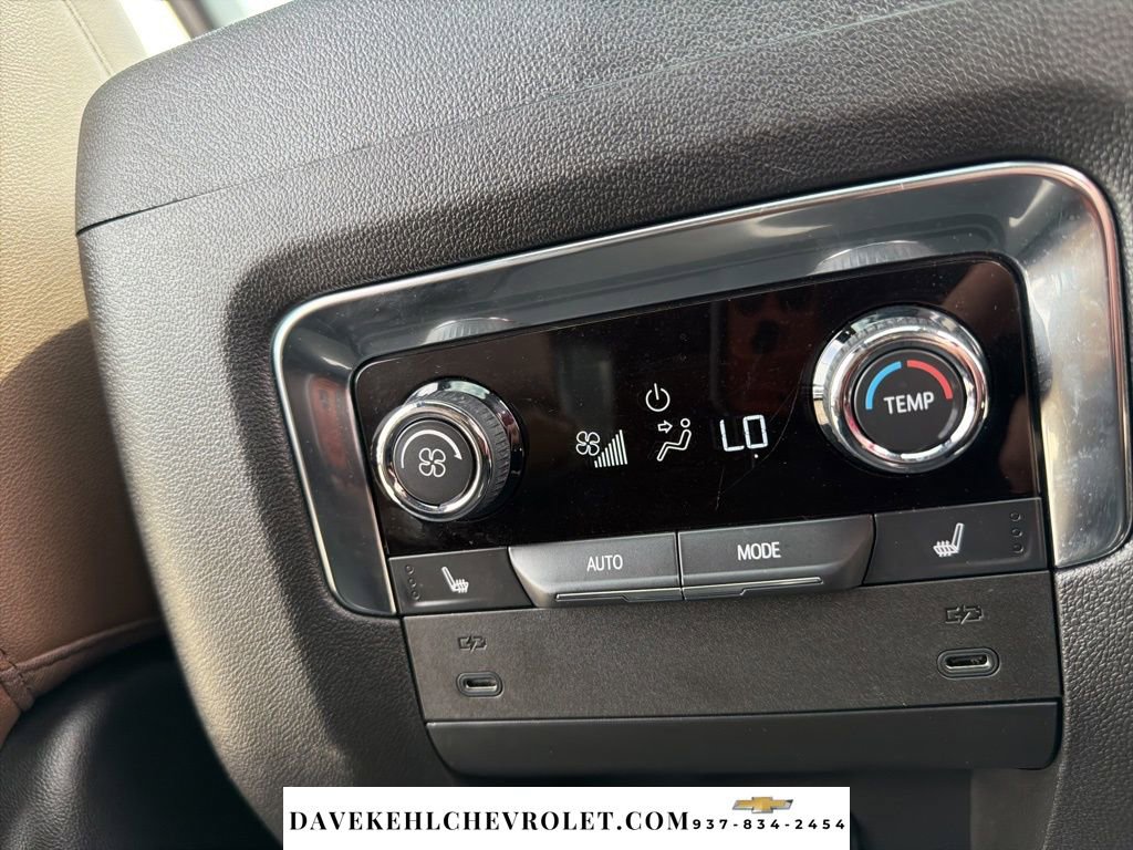 Used 2025 Chevrolet Suburban High Country w/ Sun And Tow Package AWD/4WD image 26
