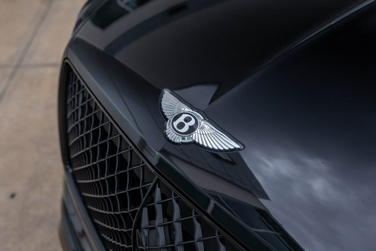 Certified 2024 Bentley Bentayga AWD/4WD image 20