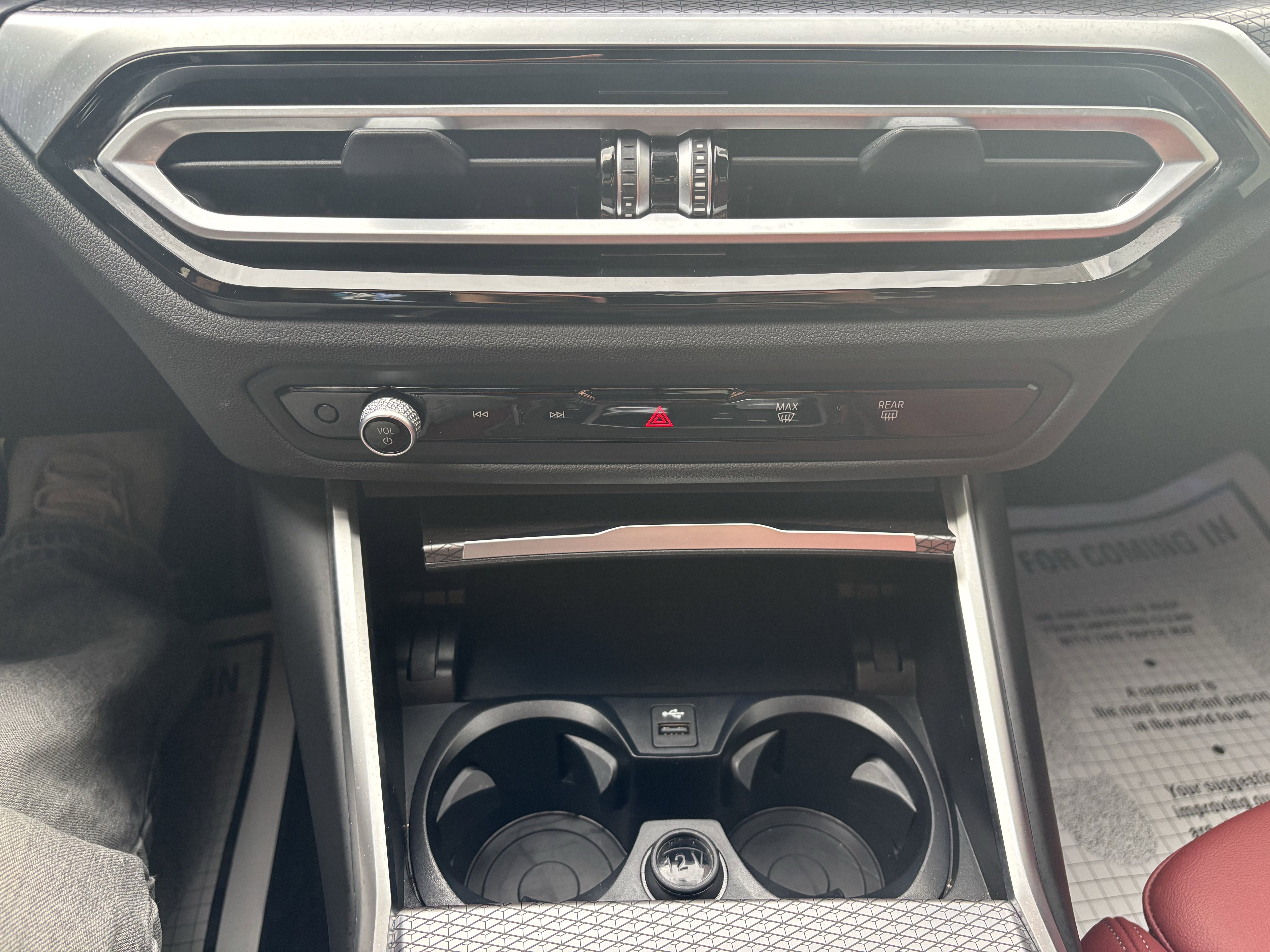 Used 2024 BMW 330i Sedan w/ M Sport Package image 39