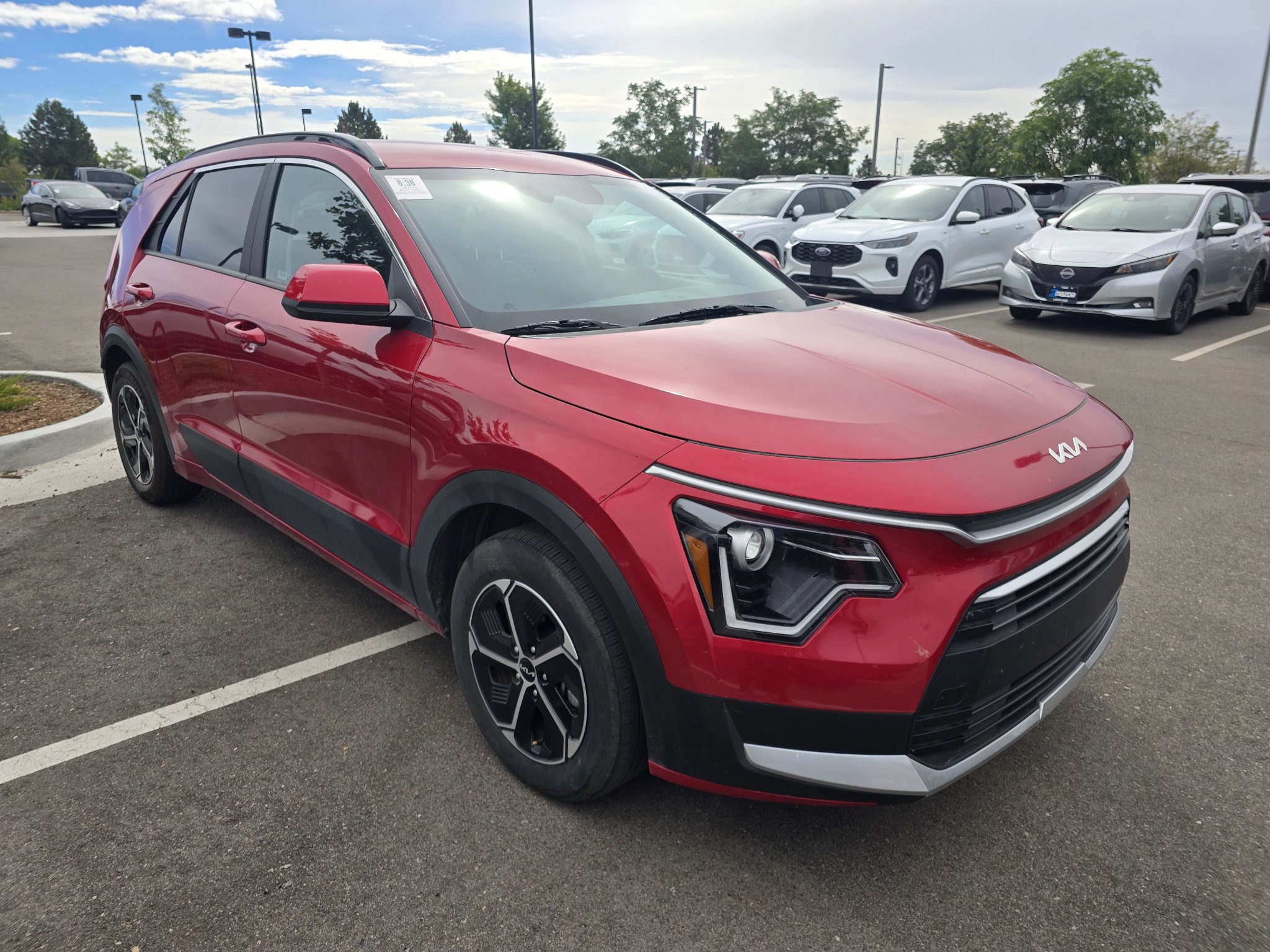 Used 2025 Kia Niro LX FWD image 7