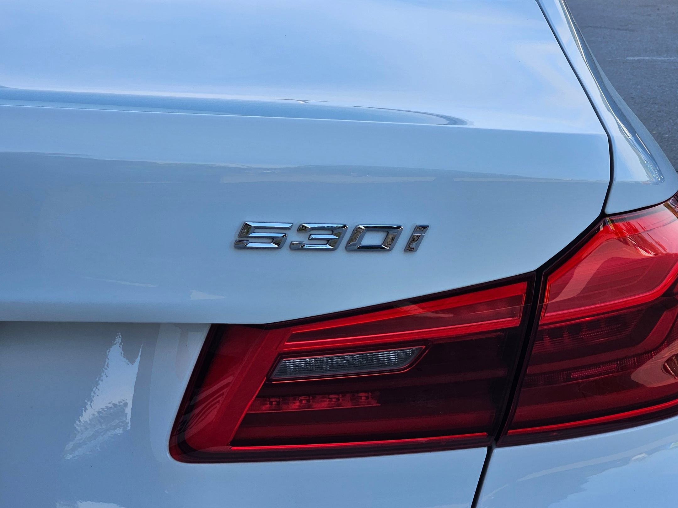 Used 2018 BMW 530i w/ Premium Package image 31