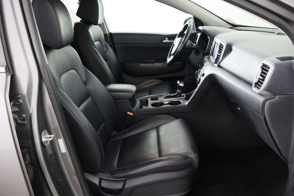Used 2017 Kia Sportage EX image 17