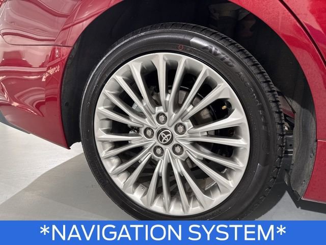 Used 2021 Toyota Avalon Limited image 11