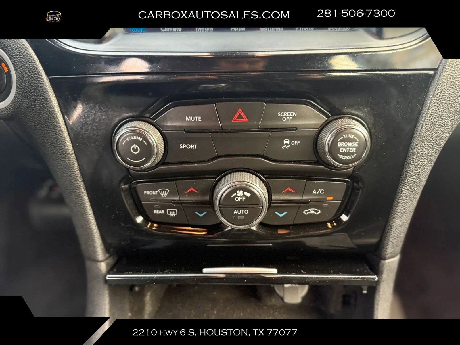Used 2018 Chrysler 300 S AWD/4WD image 13