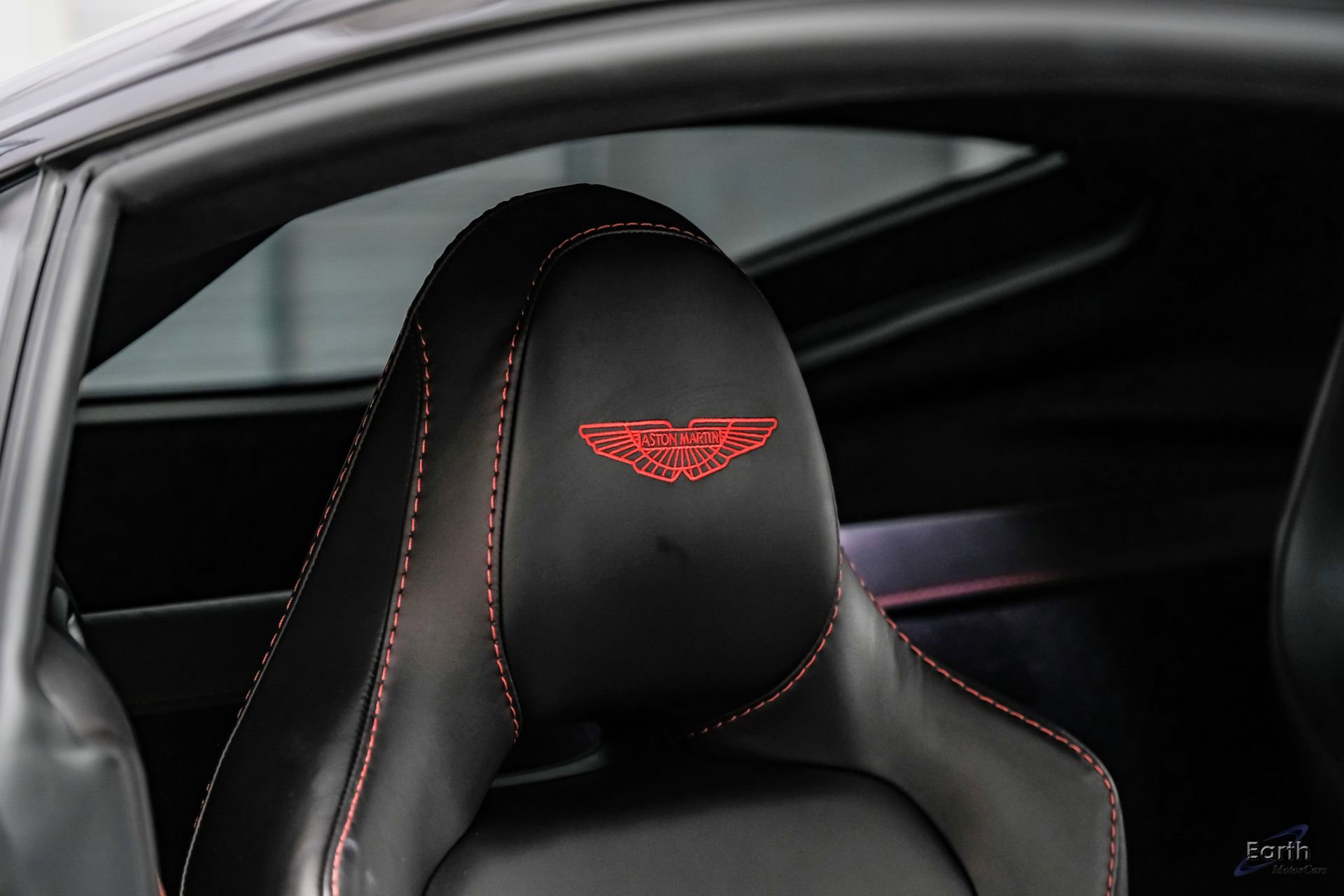 Used 2023 Aston Martin V12 Vantage RWD image 58
