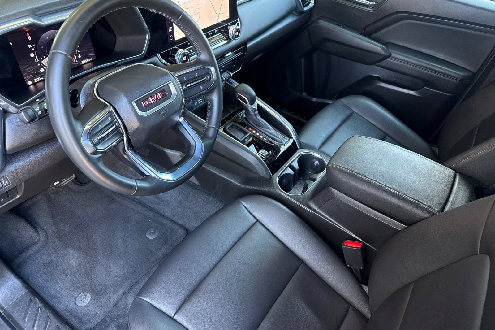 Used 2023 GMC Canyon Elevation w/ Elevation Premium Package RWD image 9