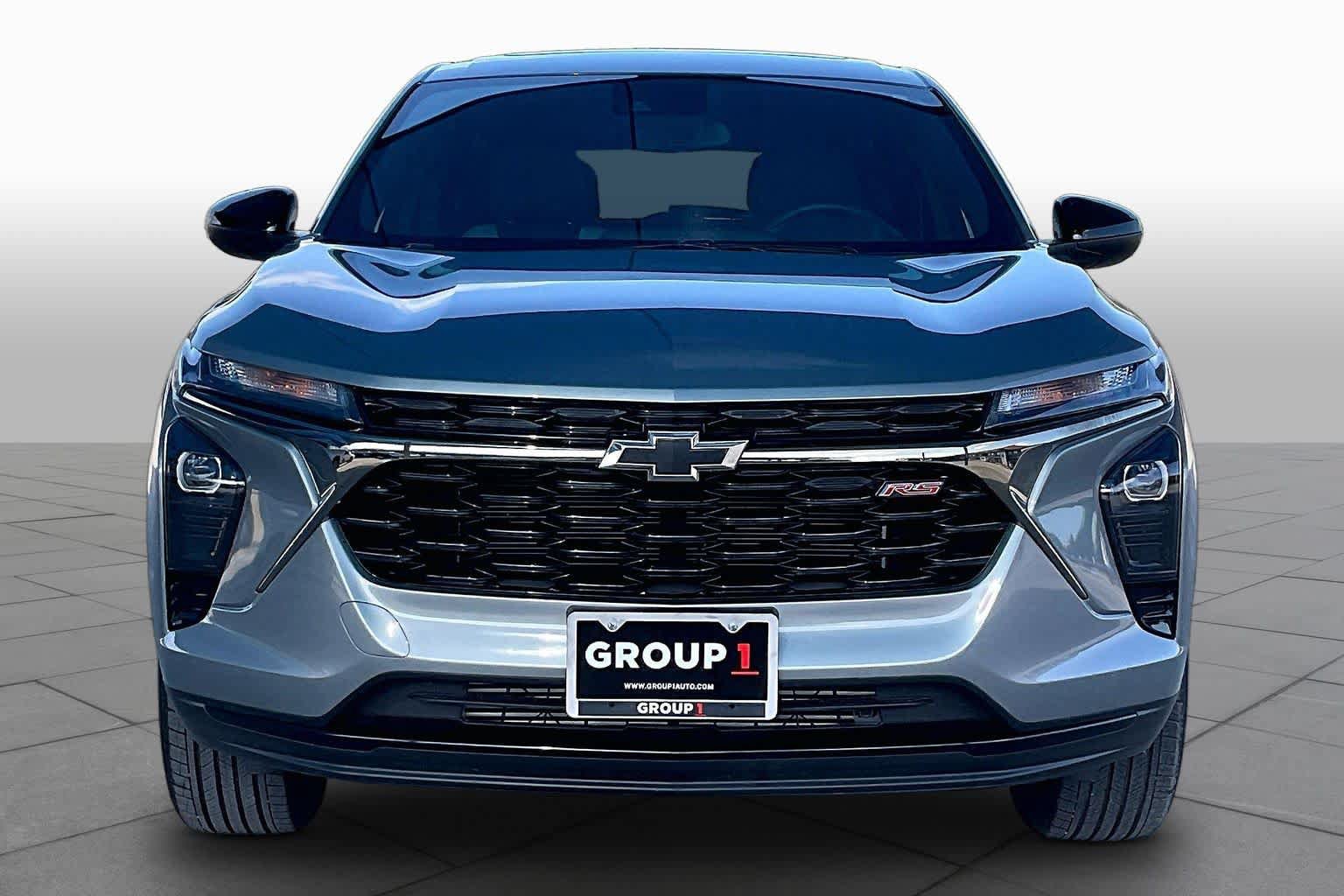 Used 2026 Chevrolet Trax RS w/ Sunroof Package FWD image 4