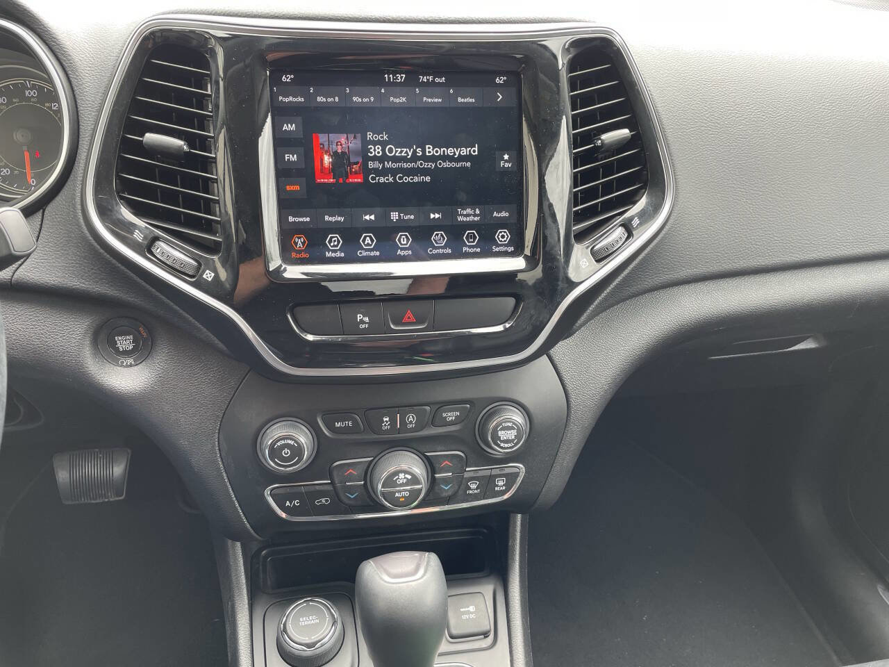 Used 2020 Jeep Cherokee Limited image 8