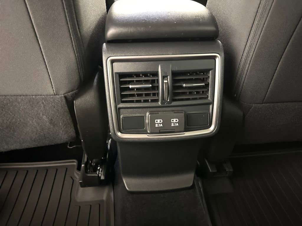 Used 2022 Subaru Forester Premium AWD/4WD image 18
