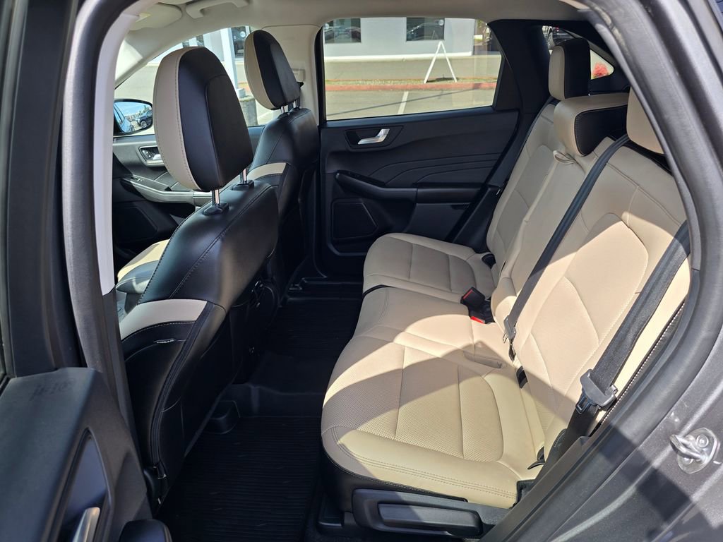 Used 2022 Ford Escape SEL image 16