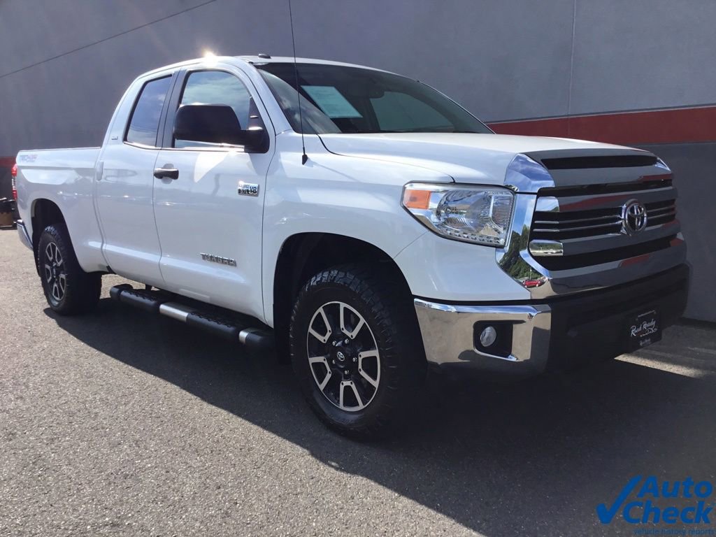 Used 2016 Toyota Tundra SR5 w/ TRD Off Road Package AWD/4WD image 3