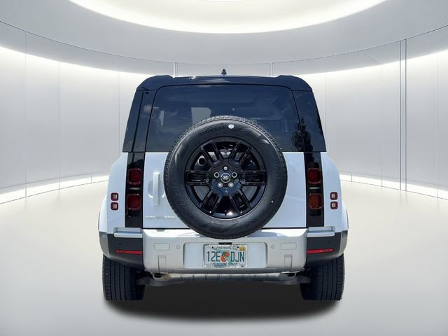 Certified 2025 Land Rover Defender 90 S AWD/4WD image 4
