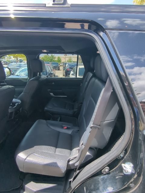 Used 2023 Toyota Sequoia Platinum AWD/4WD image 7