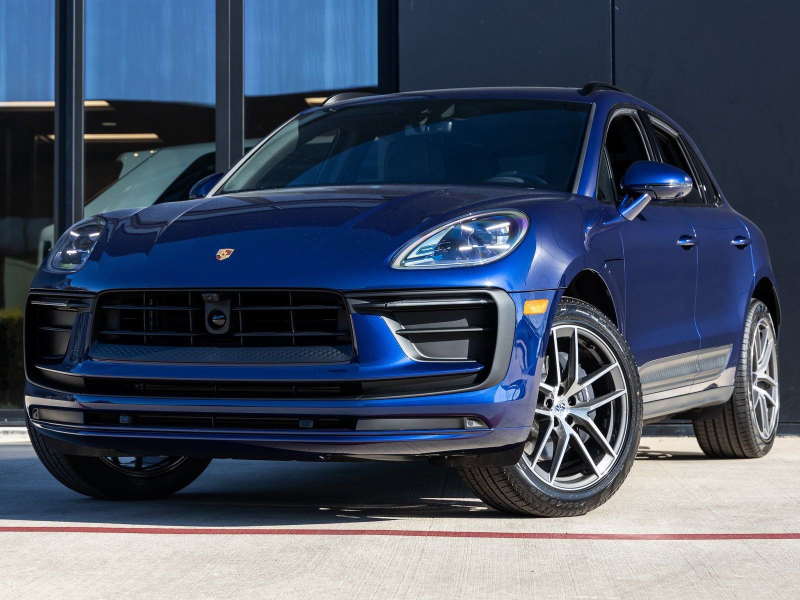 Certified 2026 Porsche Macan image 1