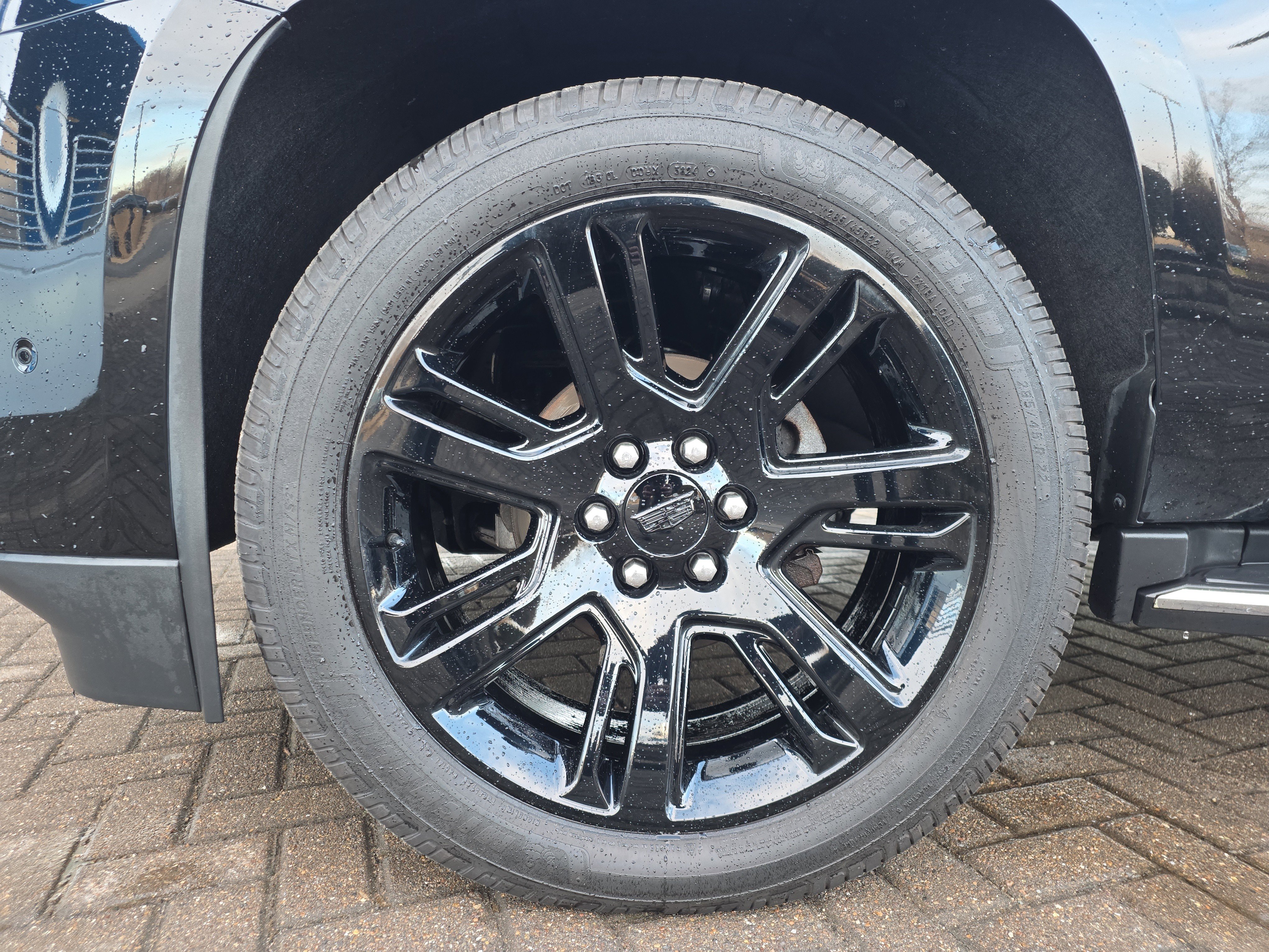 Used 2018 Cadillac Escalade Luxury image 11