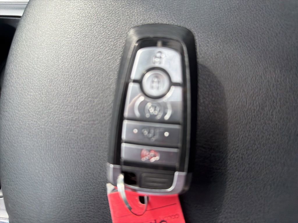 Used 2022 Ford Edge ST-Line w/ Class II Trailer Tow Package image 29