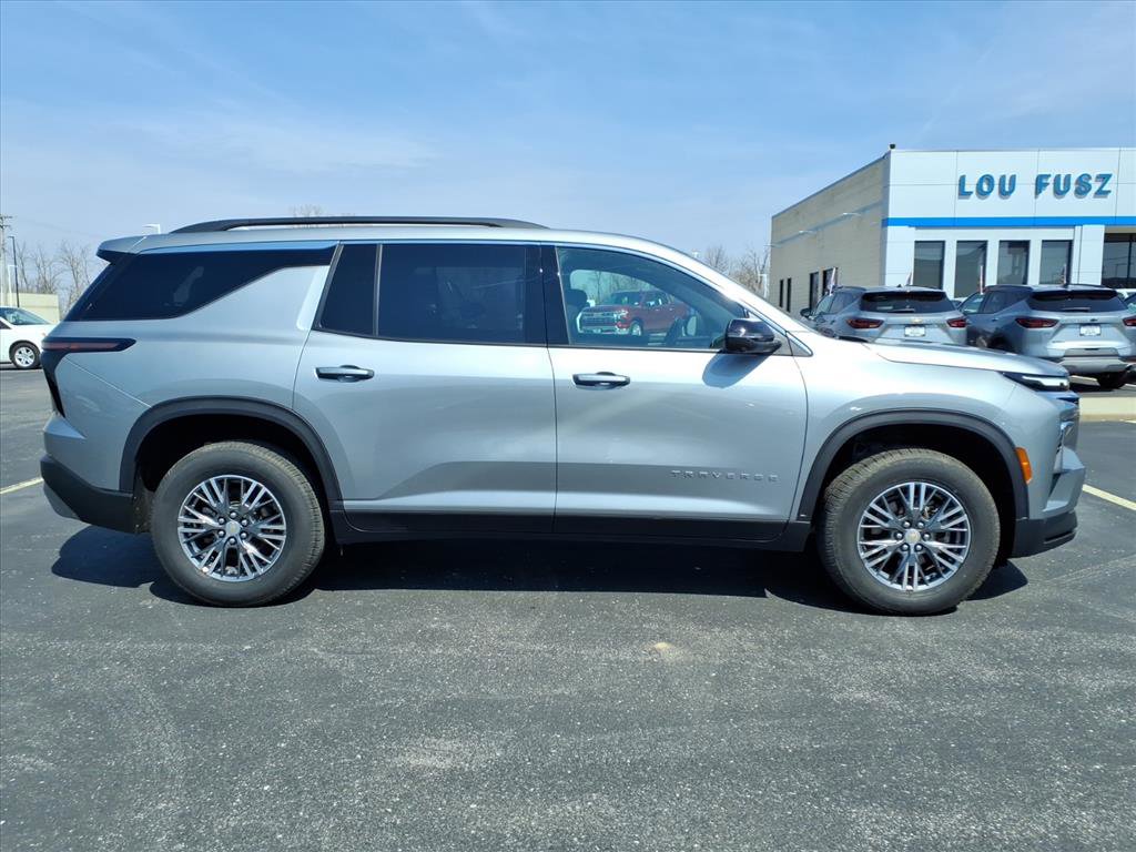 Used 2024 Chevrolet Traverse LT image 27