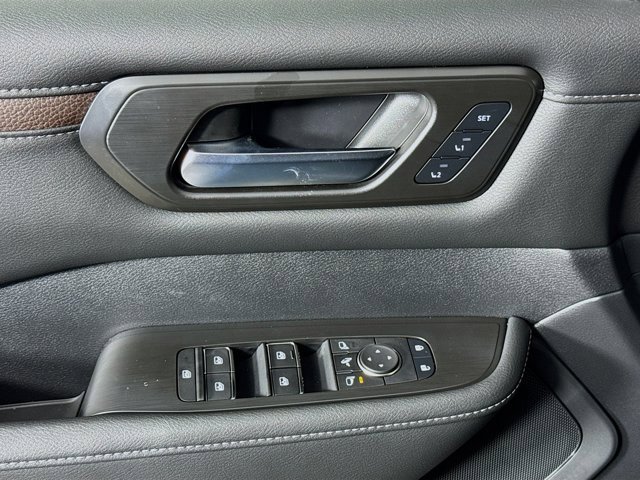 New 2026 Nissan Armada SL w/ Captain's Chari Seat Package image 13