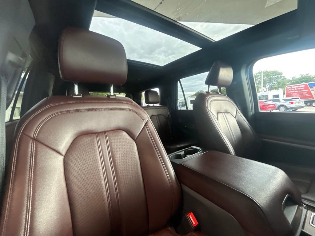 Used 2024 Ford Expedition Limited image 26