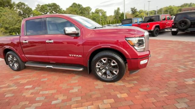 Used 2023 Nissan Titan Platinum Reserve w/ Moonroof Package RWD image 3