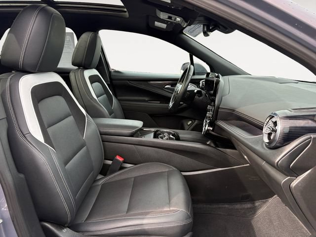 Used 2024 Chevrolet Blazer EV LT AWD/4WD image 15