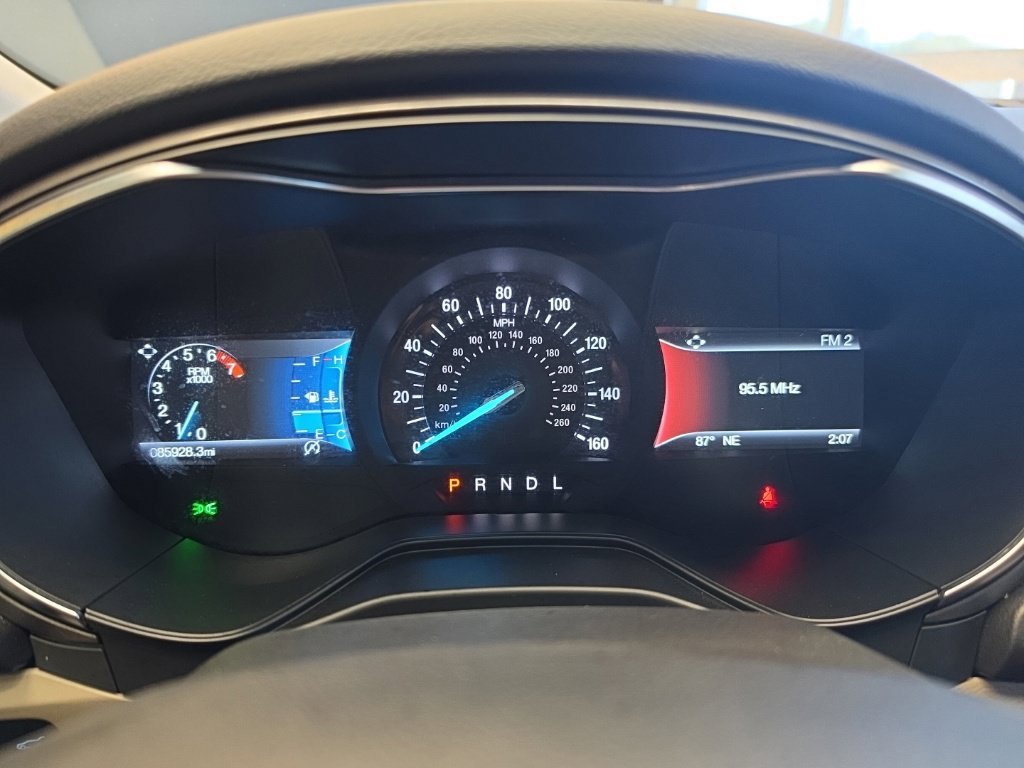 Used 2020 Ford Fusion SE FWD image 20