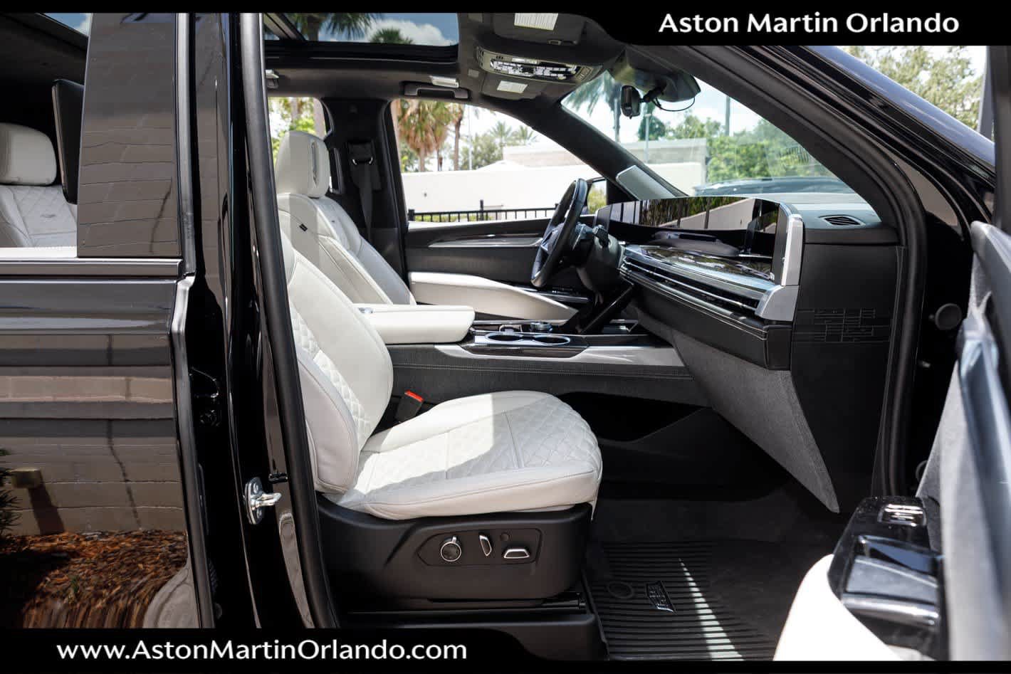 Used 2025 Cadillac Escalade V AWD/4WD image 70