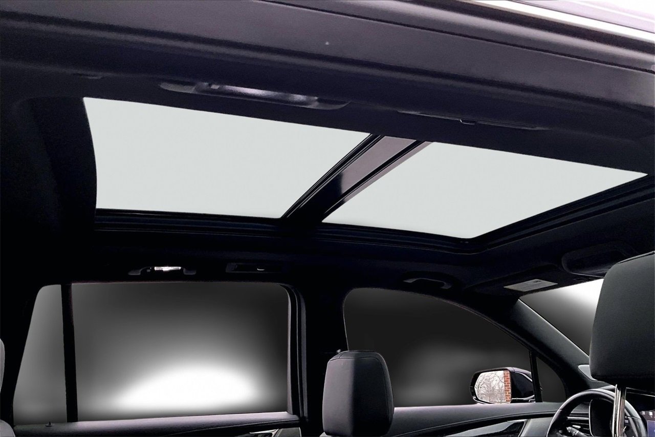 Used 2022 Cadillac XT6 Premium Luxury w/ Technology Package image 16